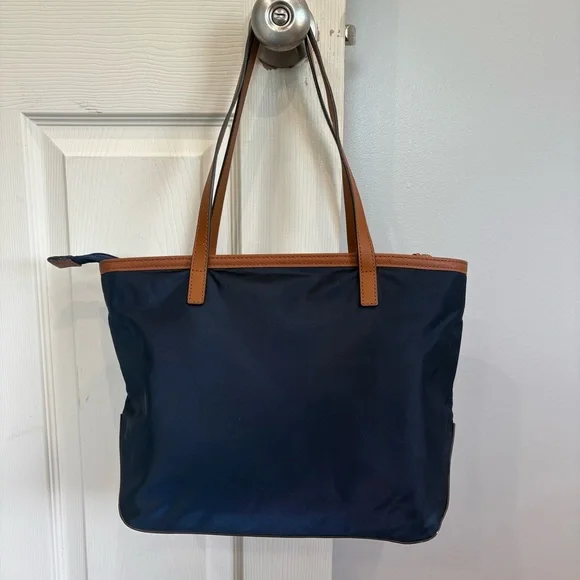 Michael Kors Navy Signature Logo Lining Kempton Nylon Tote - Picture 4 of 8